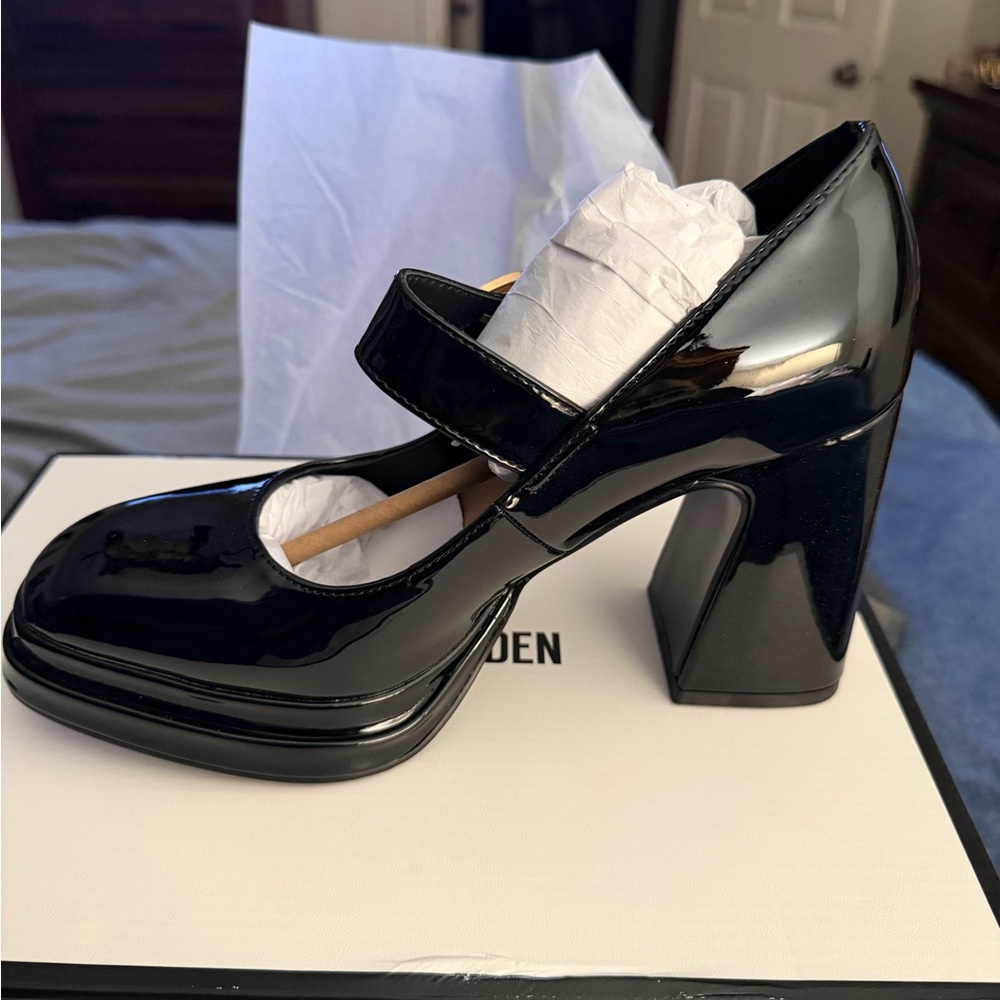 Steve Madden Black Patent Footwear